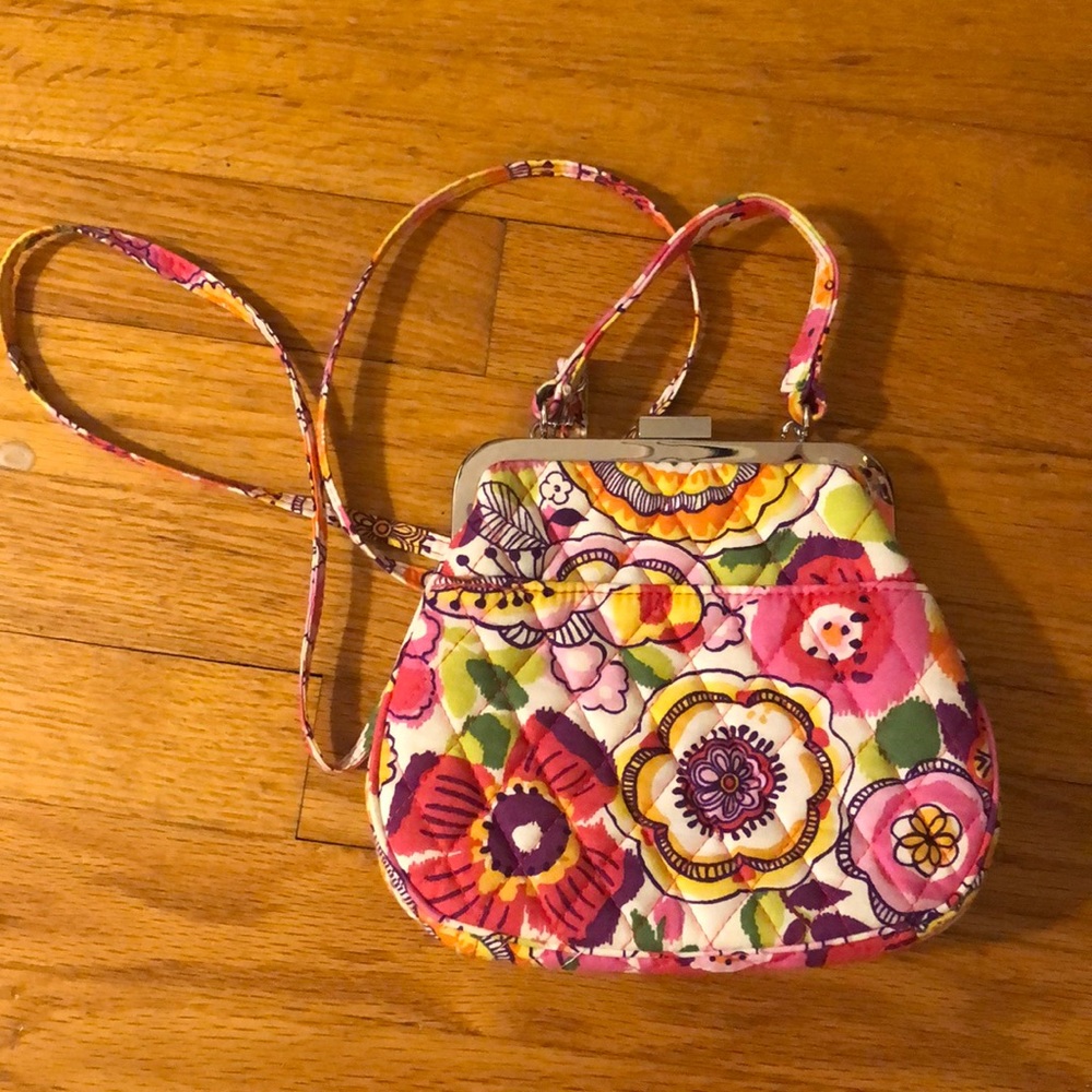 Vera Bradley // Clementine Crossbody Clasp Purse